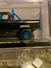 Load image into Gallery viewer, Chevy 1973 Cheyenne Super 10 4x4 (Chase) - M2 Machines