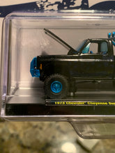 Load image into Gallery viewer, Chevy 1973 Cheyenne Super 10 4x4 (Chase) - M2 Machines